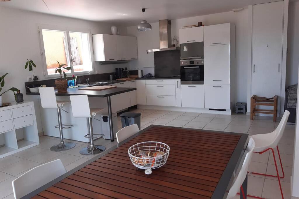 Maison avec vue sur la mer et avec piscine à Fitou Extérieur photo