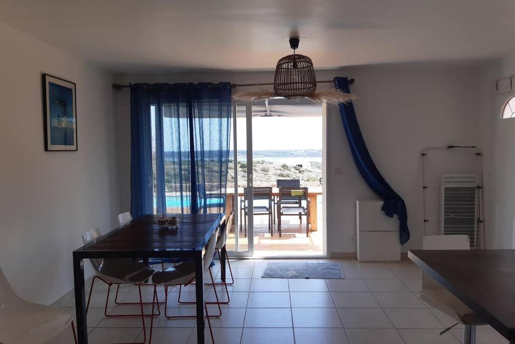 Maison avec vue sur la mer et avec piscine à Fitou Extérieur photo