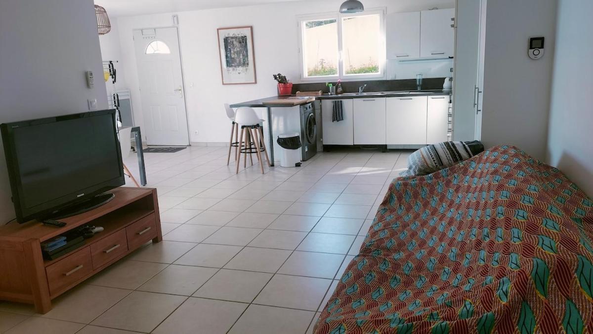 Maison avec vue sur la mer et avec piscine à Fitou Extérieur photo